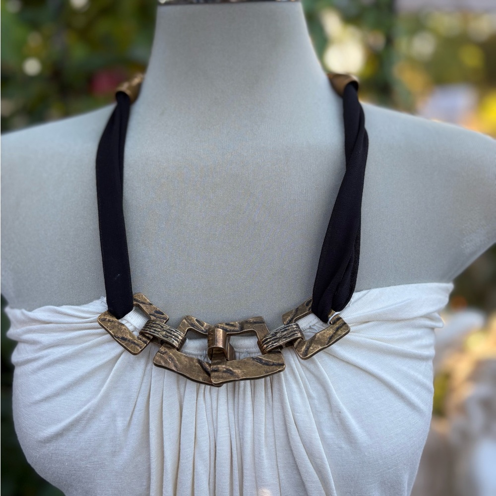 Chic White Blouse with Black Halter Straps - Picture 6 of 16